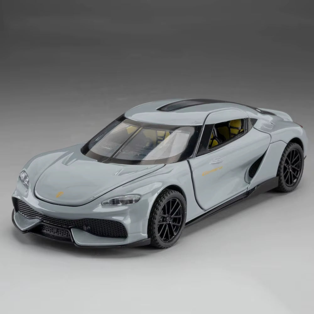 1:32 Scale KNSG Gemera Miniature Model Car Toys Alloy Diecast Sports Cars 4 Doors Opened Pull Back Ornament Vehicles Boys' Gifts